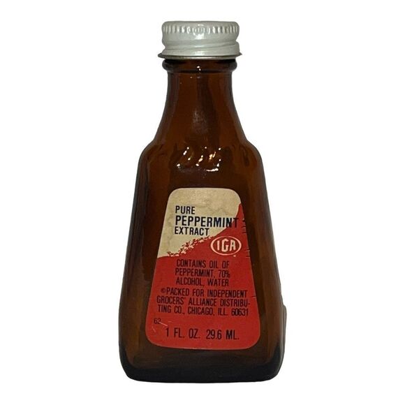 IGA Pure Peppermint Extract Glass Bottle Vintage Kitchen Cooking Décor - Picture 1 of 6